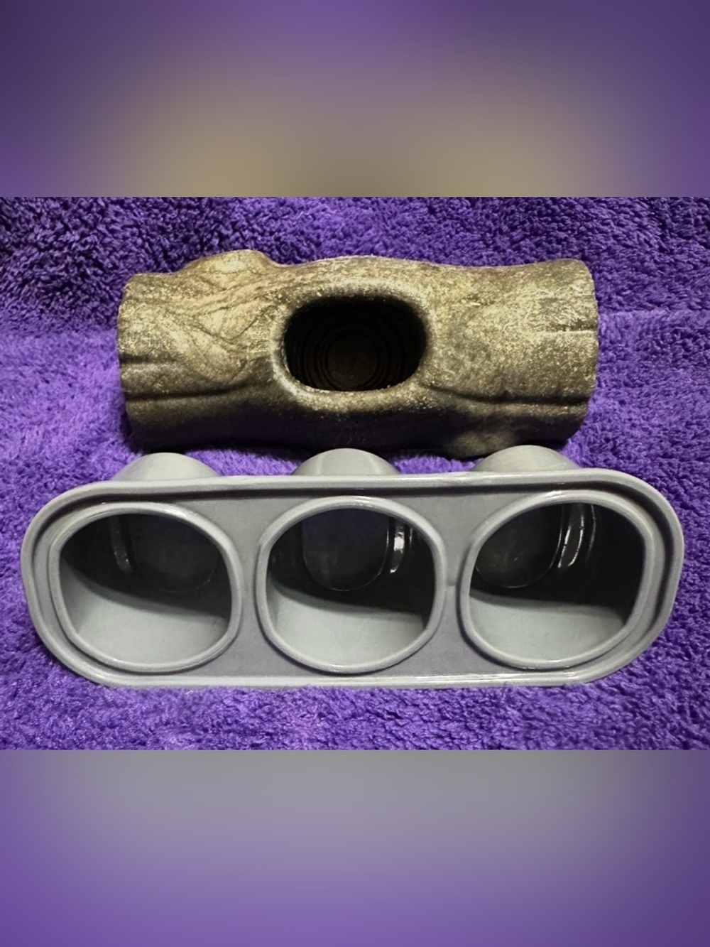 #D1 Brown Tree Stump Dog Treat Dispenser Toy Durable Chew & Peanut Butter Holder